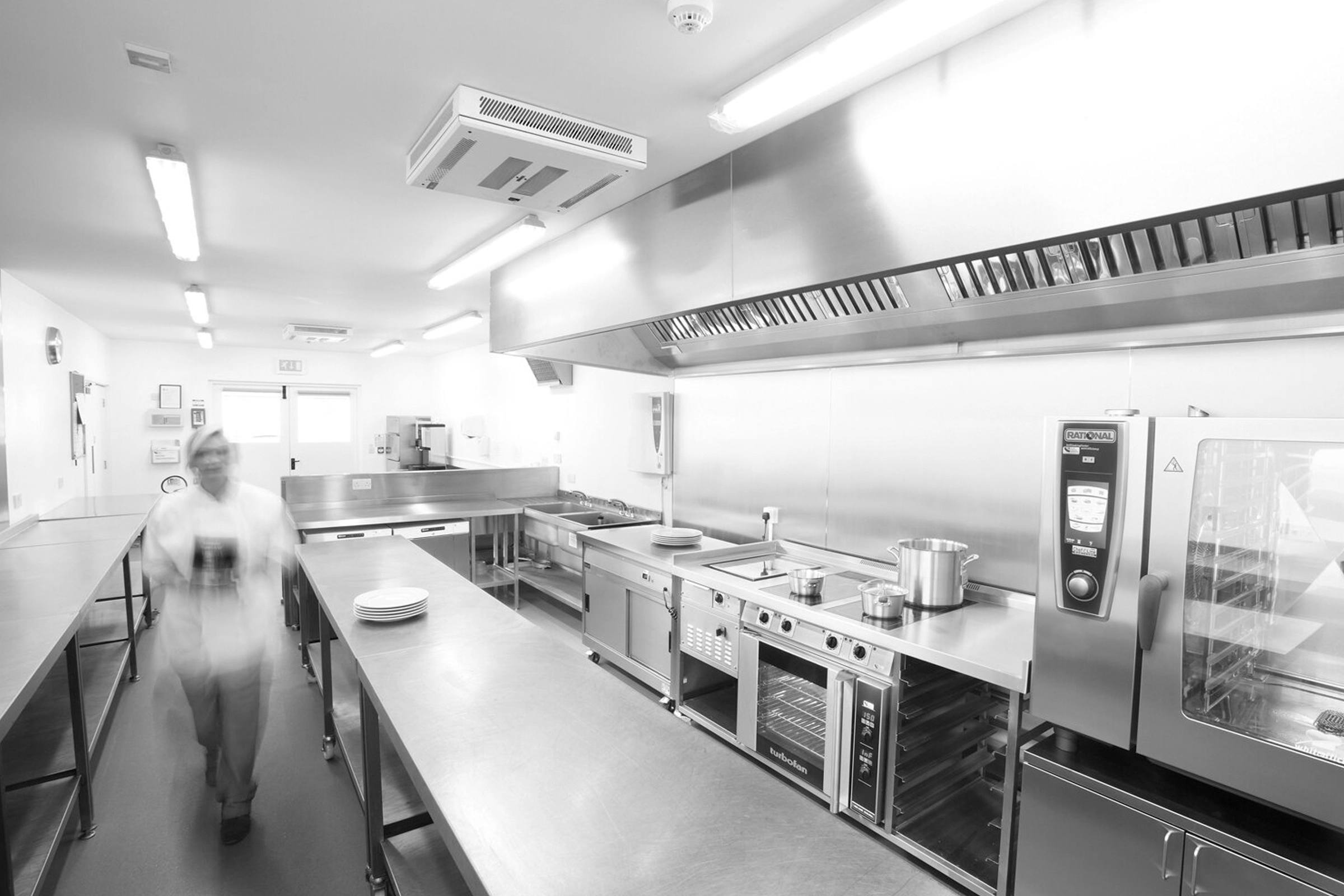 Catering Giants Pivot as Outsourcing Demand Hits New Highs